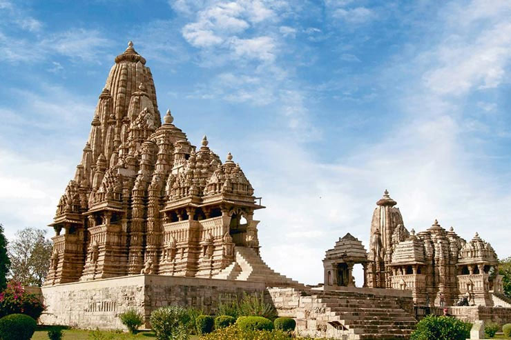 Khajuraho Orchha Jhansi Gwalior tour with Varanasi